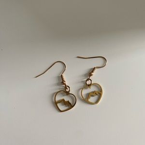 Mountain heart gold earrings